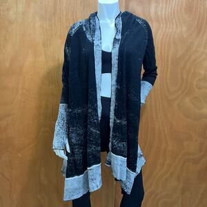 Blanc Noir Huntress hooded open-front cardigan with a vintage print/thumbholes M